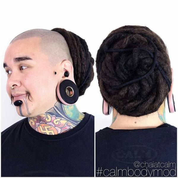 People Who Proudly Changed Their Look With Body Modifications (39 pics)