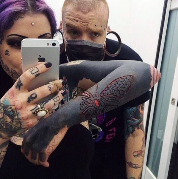 People Who Proudly Changed Their Look With Body Modifications (39 pics)