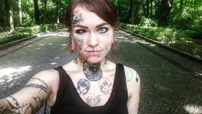 People Who Proudly Changed Their Look With Body Modifications (39 pics)