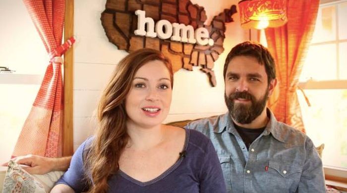 Couple Builds Tiny House For Under $20,000 Then Travels The Country (24 pics)