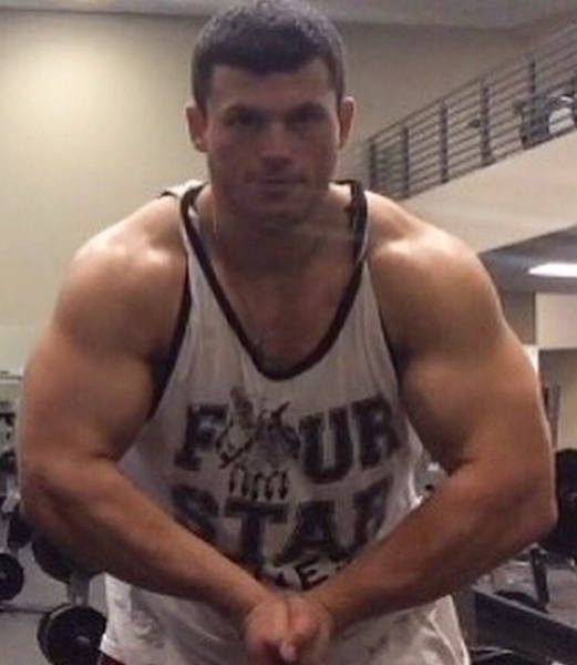 This Guy Weighed Almost 500 Pounds But Now He's Ripped (12 pics)