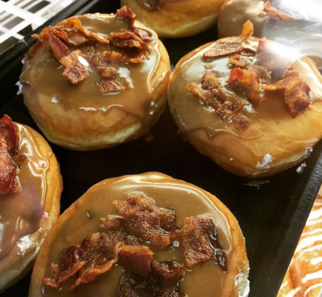 Things Your Eyes Will Only See When You Take A Trip To Canada (47 pics)