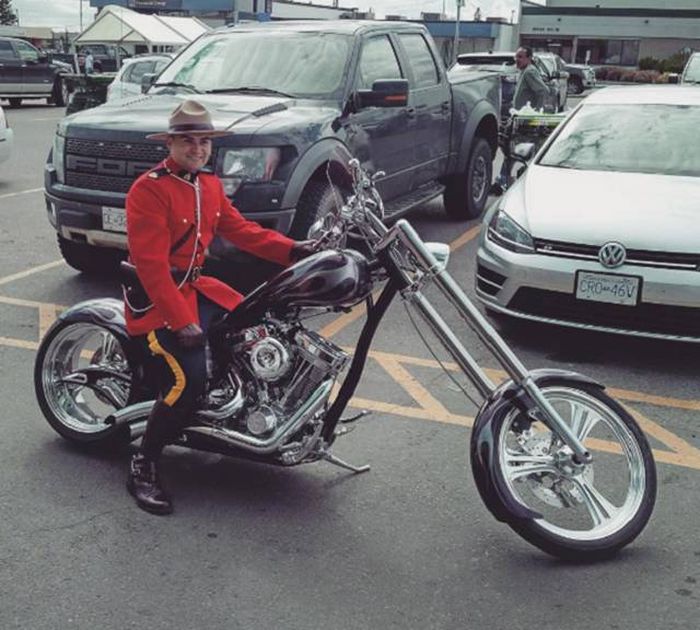 Things Your Eyes Will Only See When You Take A Trip To Canada (47 pics)