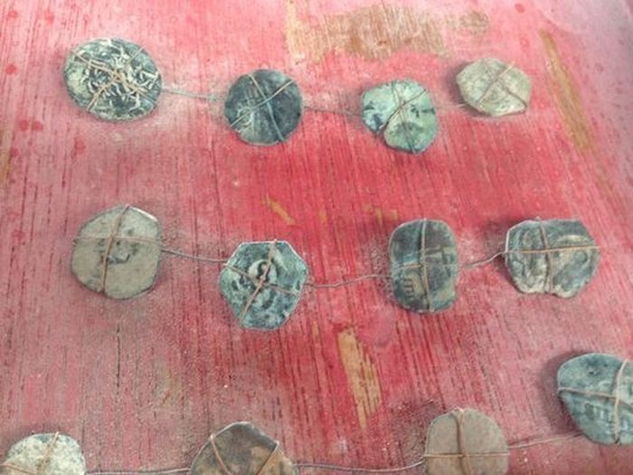 Family Finds A 200 Year Old Secret In Their Grandfather’s Attic (10 pics)