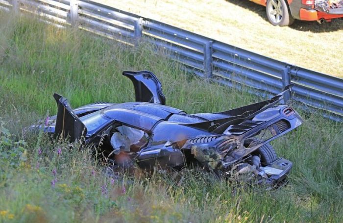 Koenigsegg One: 1 Worth $6 Million Crashes In Germany (8 pics)