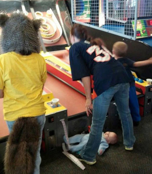 People Who Are Out To Let The World Know That They Have No Shame (38 pics)