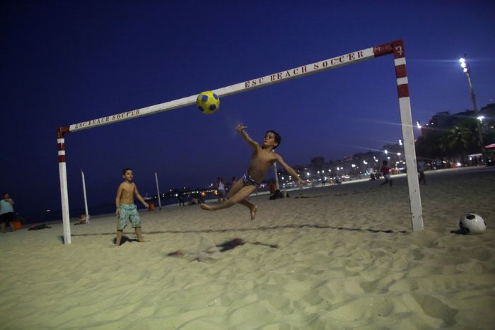 What Beach Life In Rio de Janeiro Looks Like Ahead Of The Olympics (26 pics)