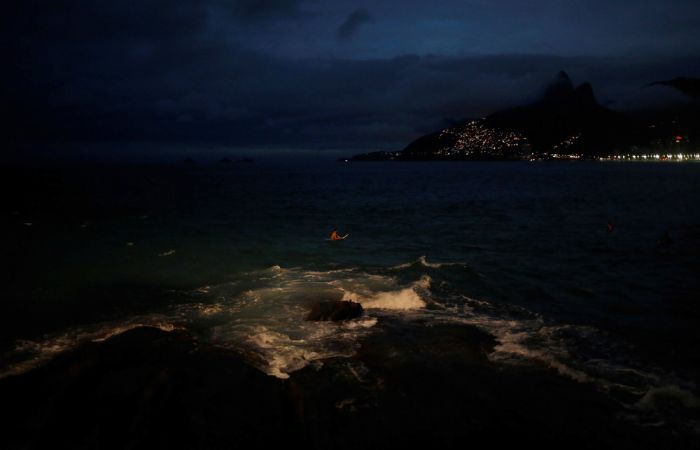 What Beach Life In Rio de Janeiro Looks Like Ahead Of The Olympics (26 pics)