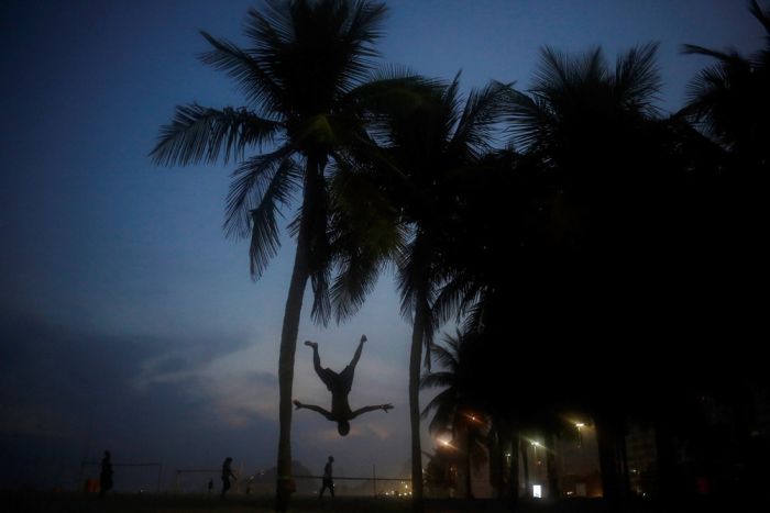 What Beach Life In Rio de Janeiro Looks Like Ahead Of The Olympics (26 pics)