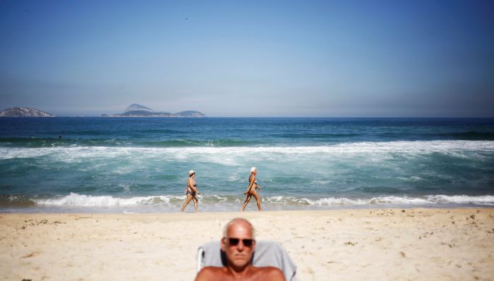 What Beach Life In Rio de Janeiro Looks Like Ahead Of The Olympics (26 pics)