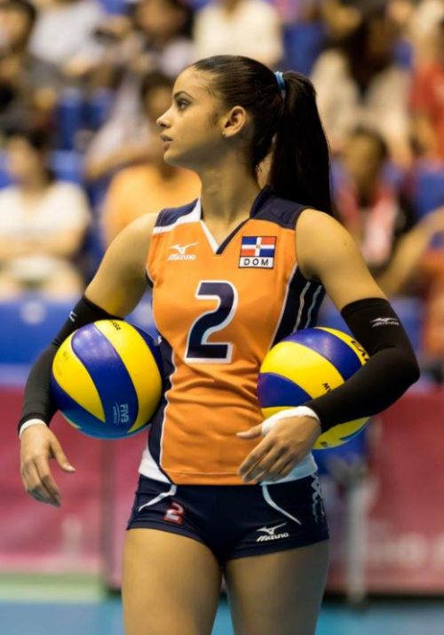 Hot Volleyball Player Winifer Fernandez Is The Newest Internet Sensation (17 pics)