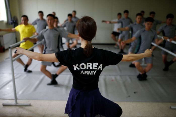South Korean Soldiers Use Ballet To Battle Stress (10 pics)