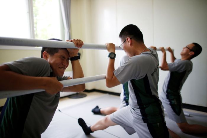 South Korean Soldiers Use Ballet To Battle Stress (10 pics)