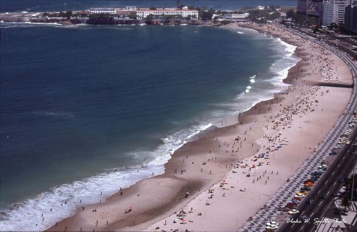 Vintage Photos Of Brazilian Beaches In The Late 1970s (22 pics)