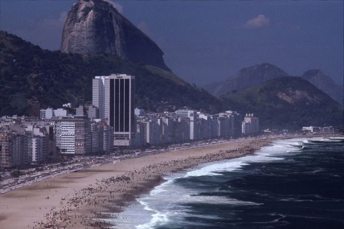 Vintage Photos Of Brazilian Beaches In The Late 1970s (22 pics)