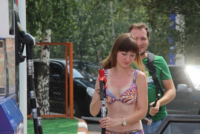 Russia Has A Gas Station That Gives Free Gas To Women In Bikinis (12 pics)