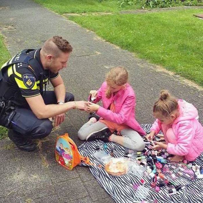 Photos That Prove Some Cops Still Like To Have A Good Time (41 pics)