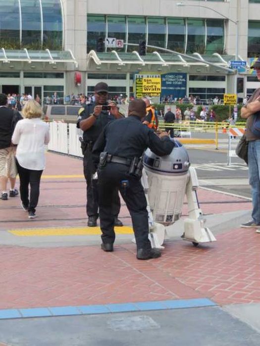 Photos That Prove Some Cops Still Like To Have A Good Time (41 pics)