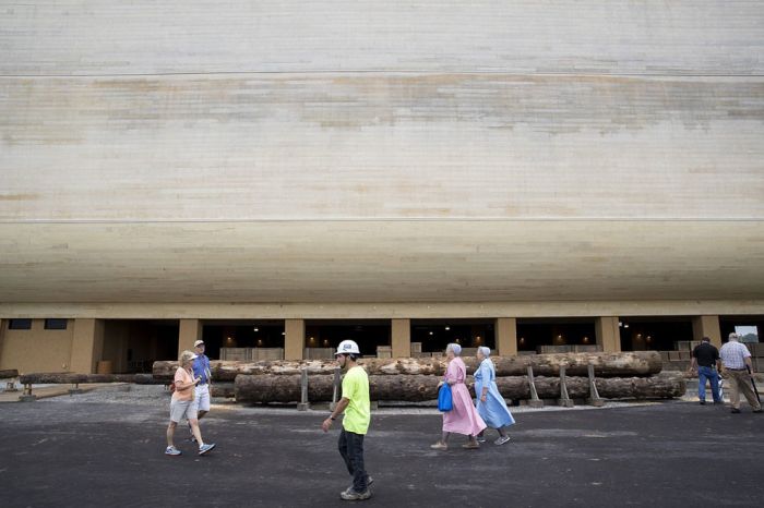 You Can See A Full Size Replica Of Noah's Ark In The US (16 pics)