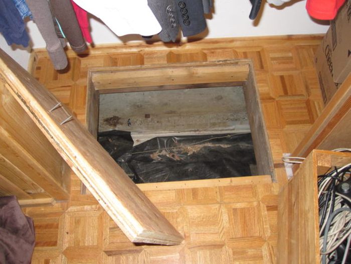 They Found A Trapdoor In Their House And Inside Was Something Incredible (25 pics)
