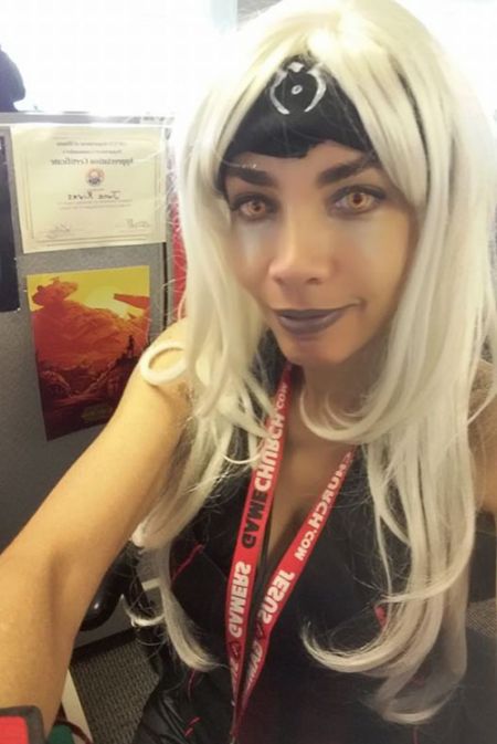 Woman Goes To Work In Cosplay After Boss Calls Her Clothes Unprofessional (8 pics)