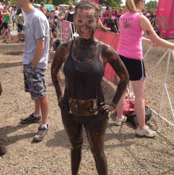 It's Always Sexy When Girls Like To Get Dirty (37 pics)