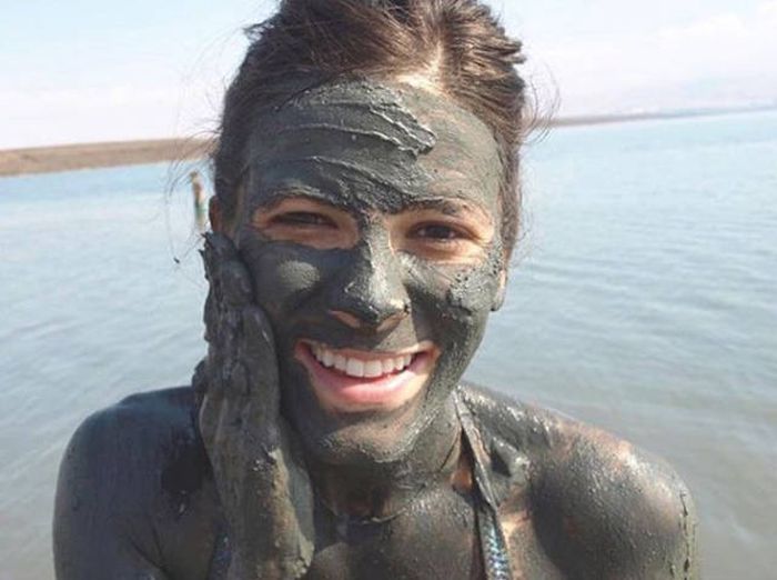 It's Always Sexy When Girls Like To Get Dirty (37 pics)