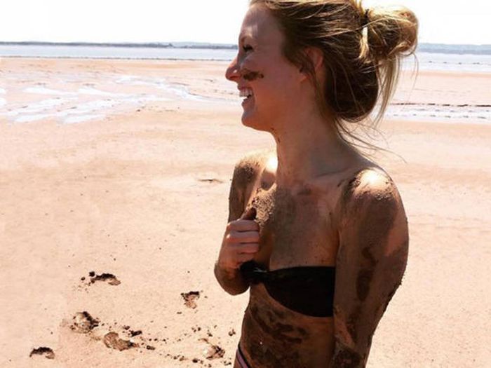 It's Always Sexy When Girls Like To Get Dirty (37 pics)