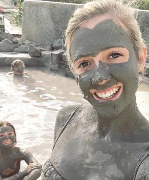 It's Always Sexy When Girls Like To Get Dirty (37 pics)