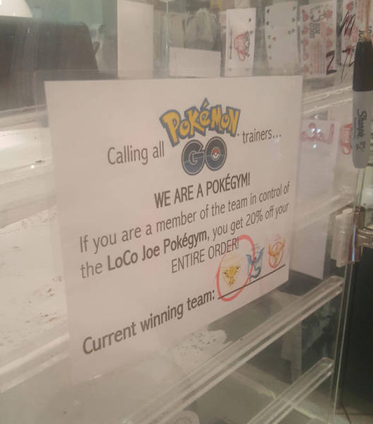 How Different Businesses Are Reacting To The Pokémon Go Craze (29 pics)