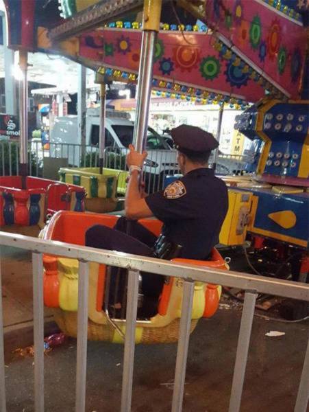 It's Not Possible To Look At These Photos Without Saying WTF? (43 pics)