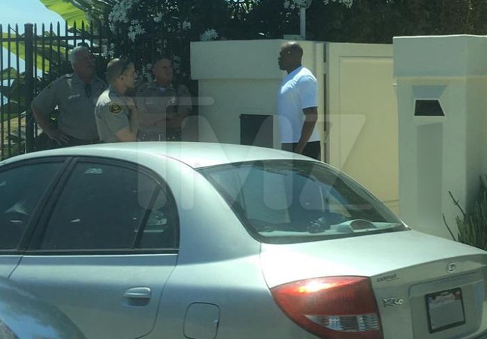 Dr. Dre Detained After A Confrontation Outside His Malibu Home (2 pics)