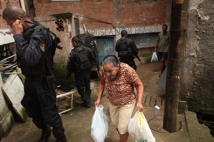An On The Ground Look At Brazil's Most Dangerous Slums (21 pics)