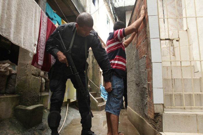 An On The Ground Look At Brazil's Most Dangerous Slums (21 pics)