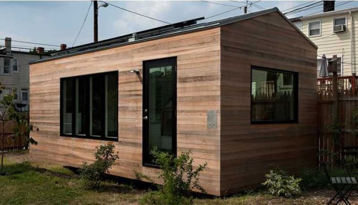 This Little House Looks A Lot Bigger On The Inside (12 pics)