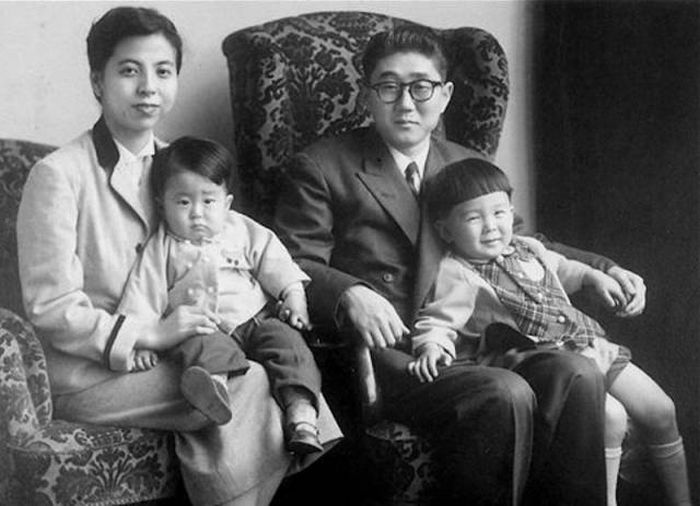 Rare Photos Of Important World Leaders From Back In The Day (25 pics)