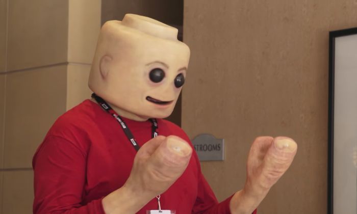 This Real Life LEGO MiniFig Cosplay Will Freak You Out (4 pics + video)