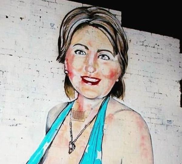 Nearly Naked Hillary Clinton Graffiti Gets Turned Into A Muslim Woman (2 pics)