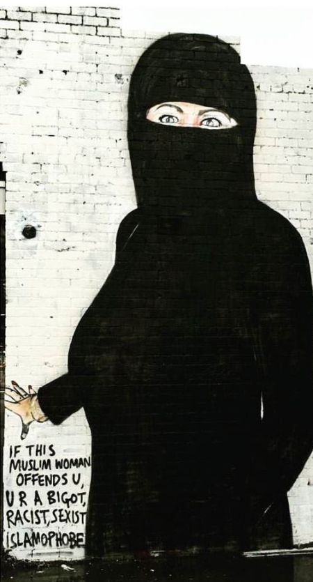 Nearly Naked Hillary Clinton Graffiti Gets Turned Into A Muslim Woman (2 pics)
