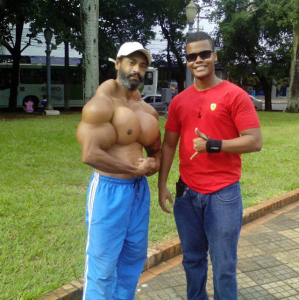 After Getting Made Fun Of For Being Thing This Man Bulked Up The Wrong Way (19 pics)