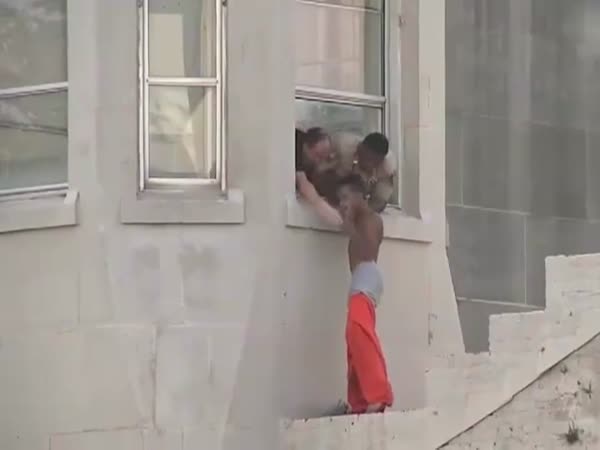 Inmate Escapes Jail Just To Smoke A Cigarette