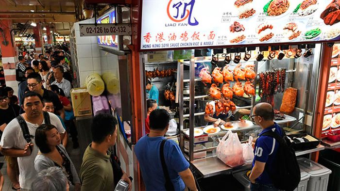 Street Vendor In Singapore Receives Michelin Star (4 pics)