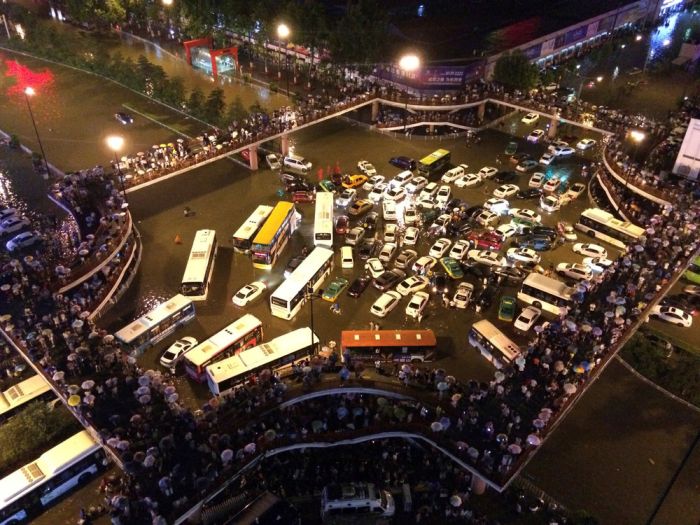 Interesting Photos Show A Glimpse Of Daily Life In China (38 pics)