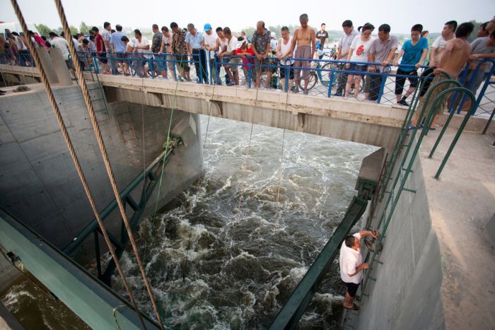 Interesting Photos Show A Glimpse Of Daily Life In China (38 pics)