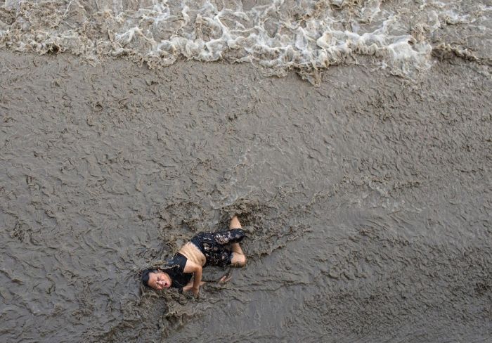 Interesting Photos Show A Glimpse Of Daily Life In China (38 pics)