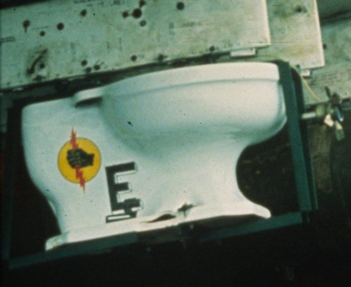 During The Vietnam War Soldiers Used Something Called The Toilet Bomb (4 pics)