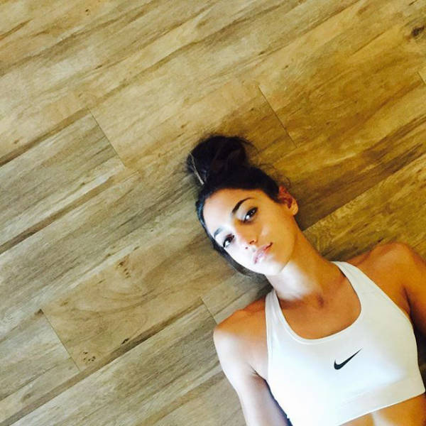 Allison Stokke Is The Hottest Athlete In Track And Field (32 pics)