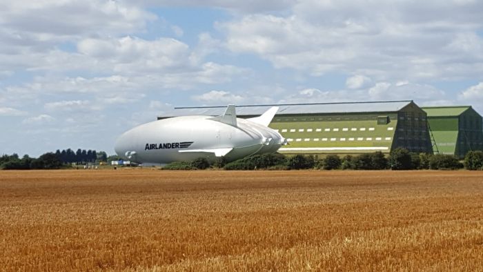 Hybrid Aircraft Airship Set To Take Flight Later This Month (3 pics)