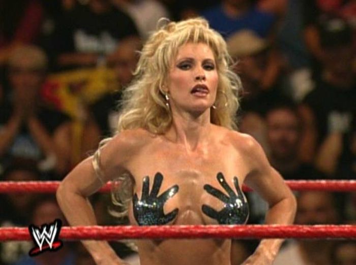 The Hottest Female Wrestlers Of All Time (30 pics)