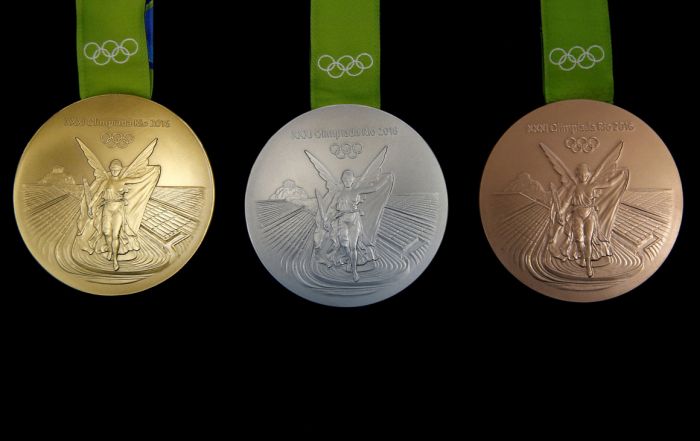 How Olympic Medals Are Made For The 2016 Olympic Games (21 pics)